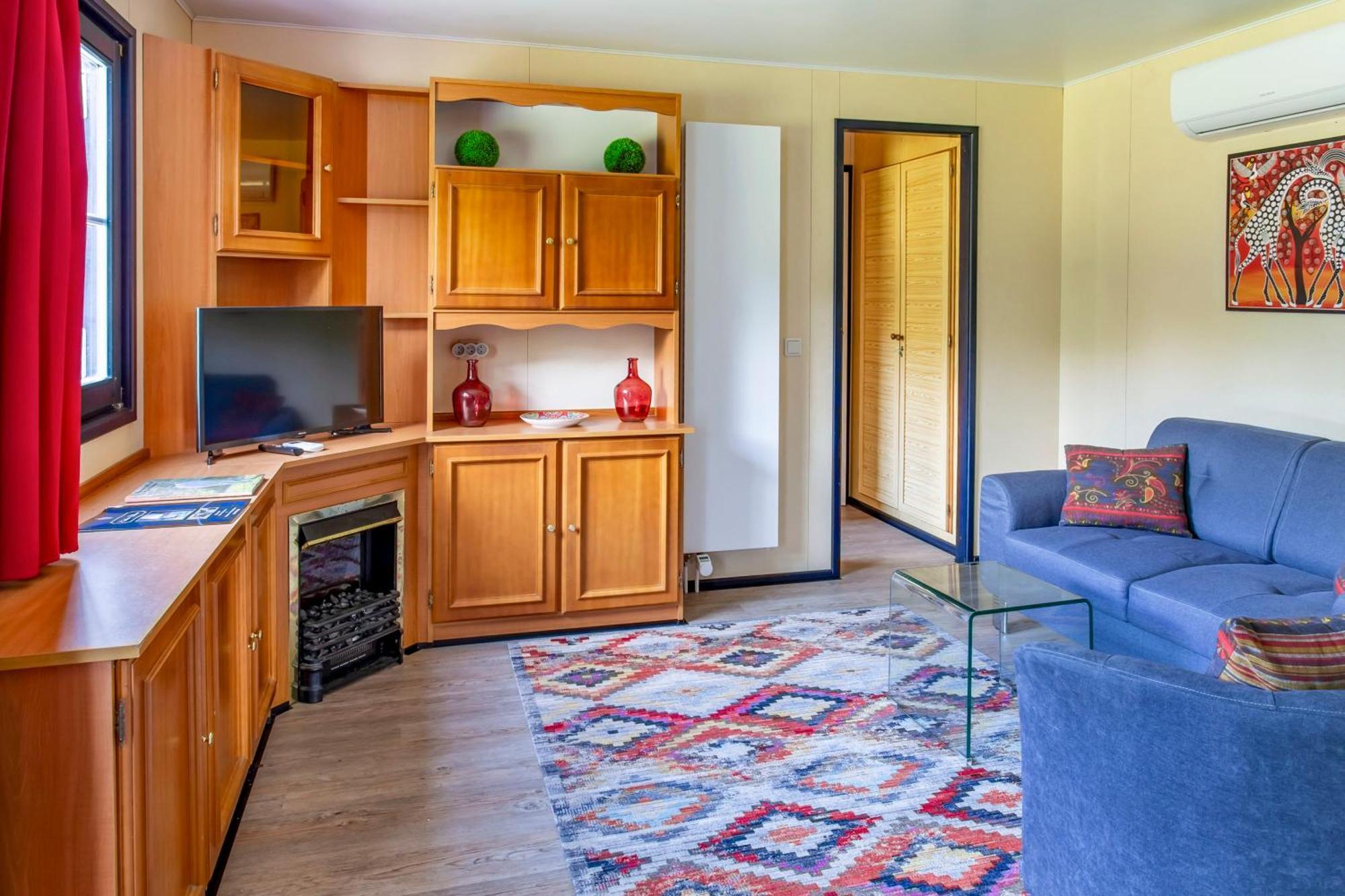 Chateau De Bellevue B&B Et Appartements Avec Piscine Saisonal Chauffee Et Chambres Partout Climatisees Saint-Avit  Zimmer foto