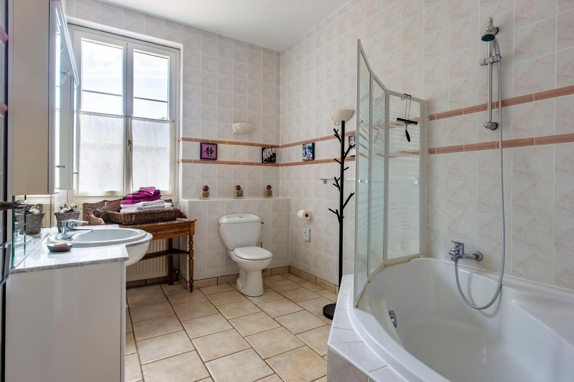 Chateau De Bellevue B&B Et Appartements Avec Piscine Saisonal Chauffee Et Chambres Partout Climatisees Saint-Avit  Zimmer foto
